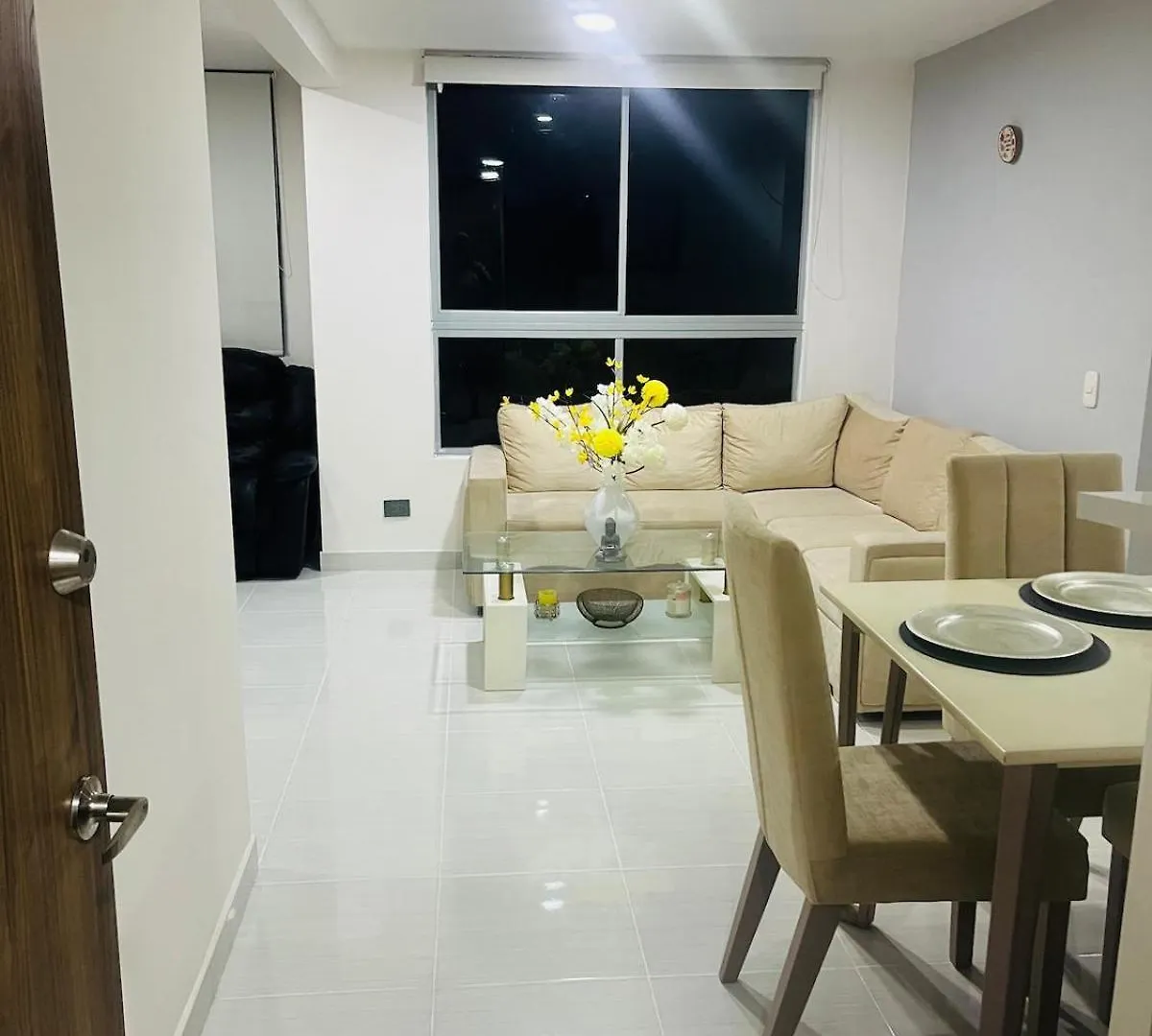 Apto Cerca Malecon, Turismo Y C C Para 4 Apartment Barranquilla  Colombia