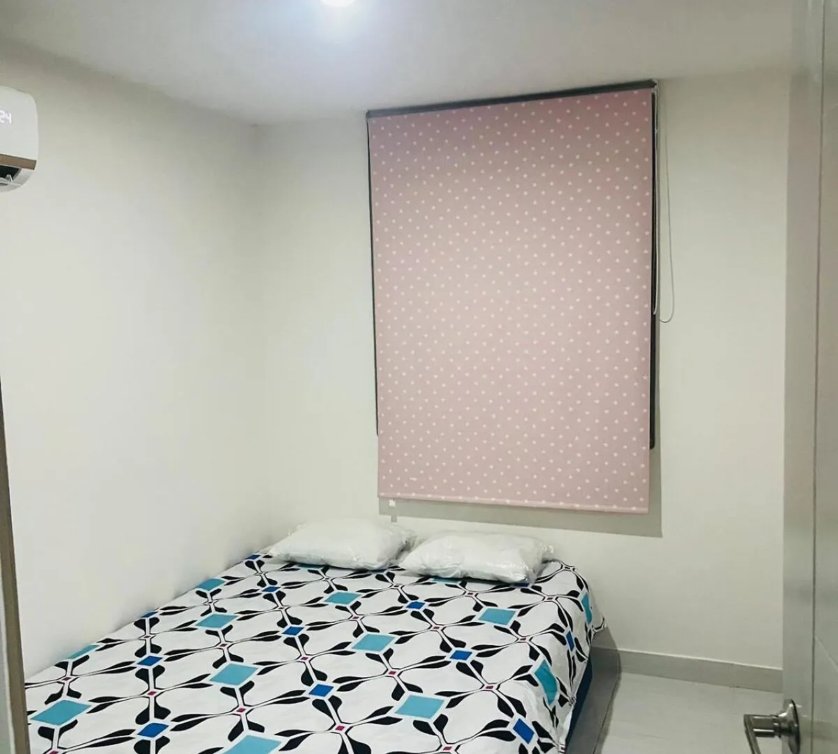 Apto Cerca Malecon, Turismo Y C C Para 4 Apartment Barranquilla  Colombia